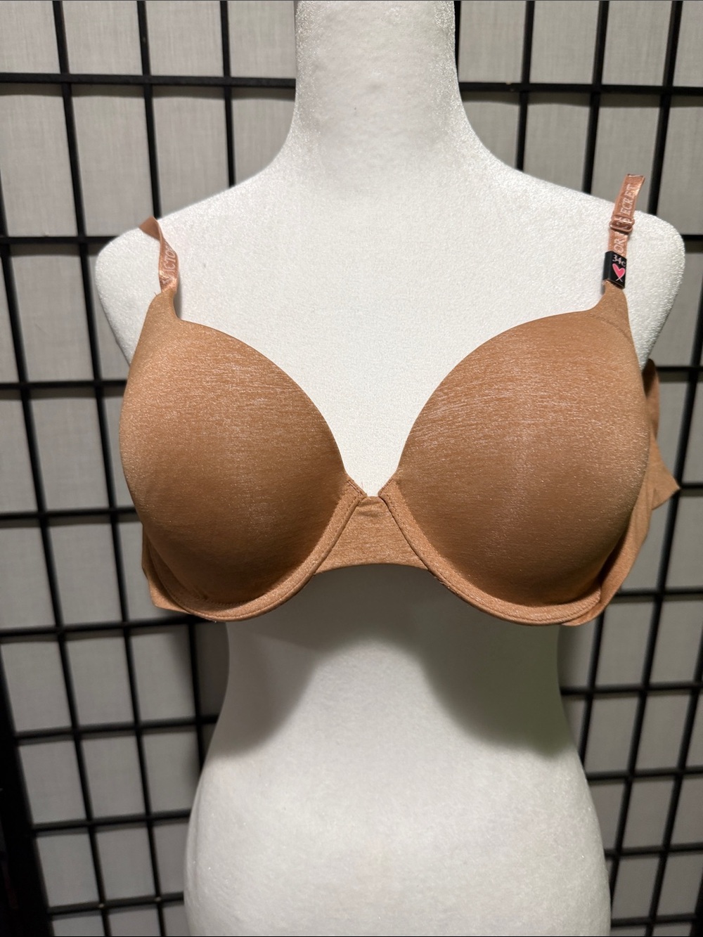 Victoria's Secret Smooth T-Shirt Bra in Camel 34C NEW